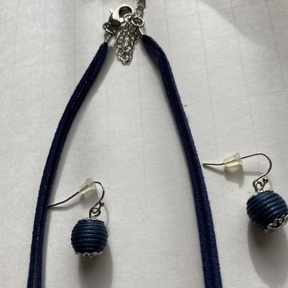 jewelry, necklace, earring, navy blue, coiled beads with suede cord - Picture 7 of 8